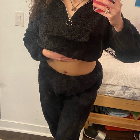 Cotton fluffy cropped sweater set - Picture 3 of 3